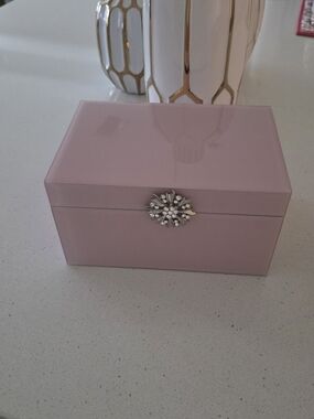 Elegant Pink Jewelry Box Set with Crystal Accents